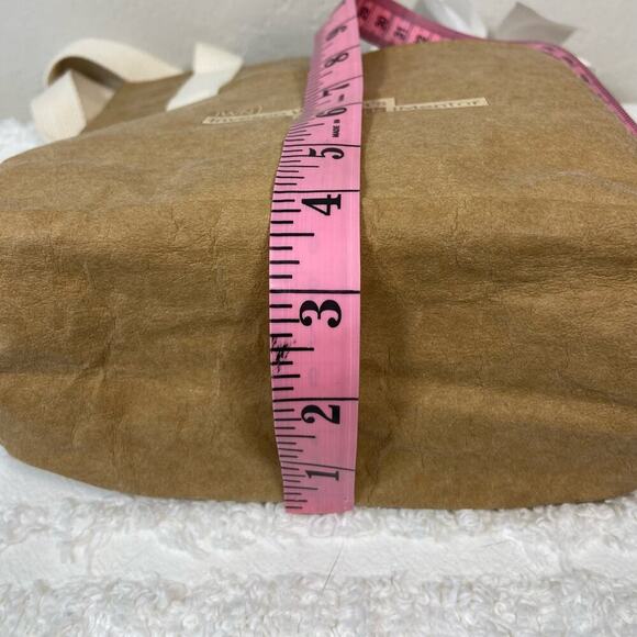 OUT OF THE WOODS Reuseable Paper Gift/Tote Bag Earthy Tan Sz M Natural - Picture 6 of 6